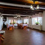 Casa Bangala Din Fundata * Brasov