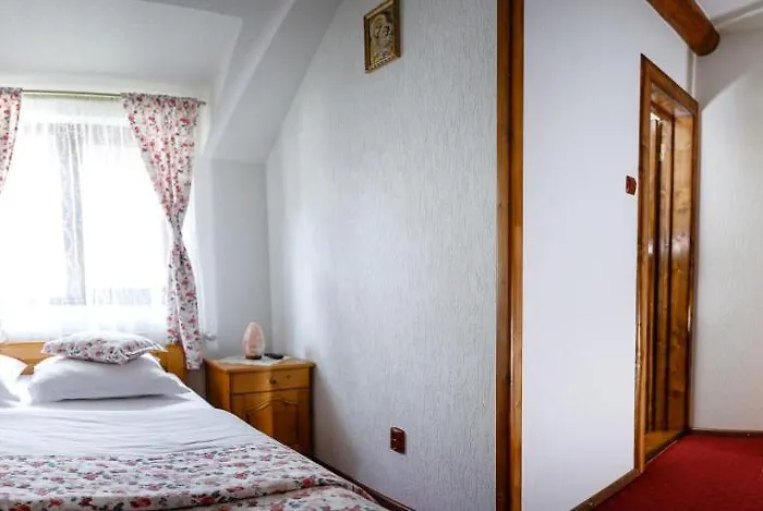 Casa Bangala Din Fundata * Brasov